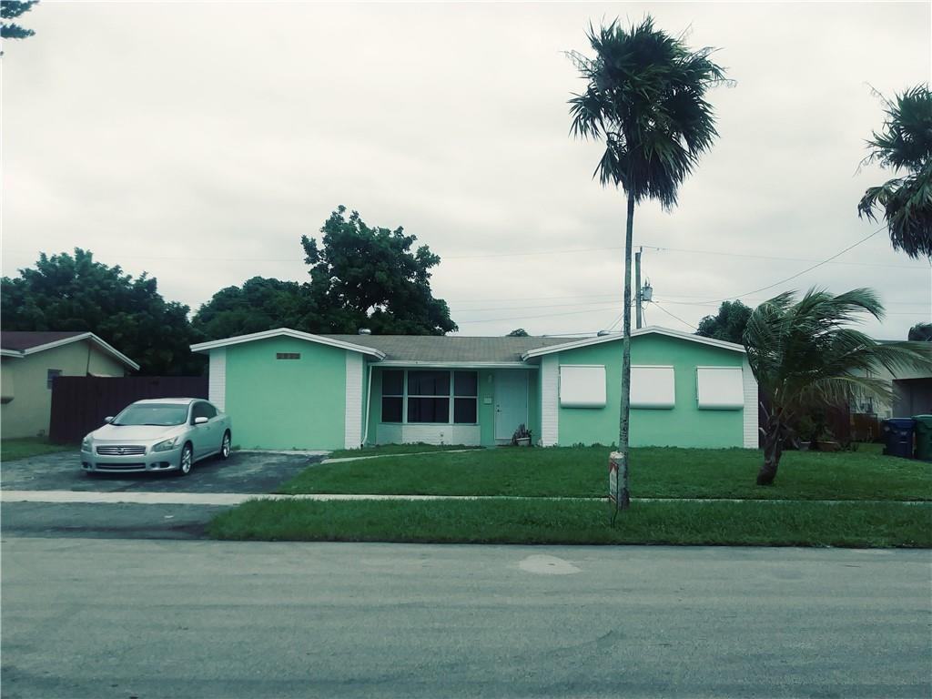 2630 NW 42nd Terrace main architectural view