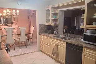 8208 NW 57th Pl, Tamarac, FL 33321 - Photo 13