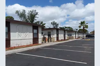 700 NW 14th Terrace #4, Fort Lauderdale, FL 33311 - Photo 3