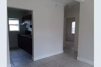 700 NW 14th Terrace #4, Fort Lauderdale, FL 33311 - Photo 1