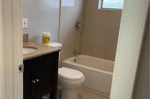 918 NW 24th Ave, Fort Lauderdale, FL 33311 - Photo 13