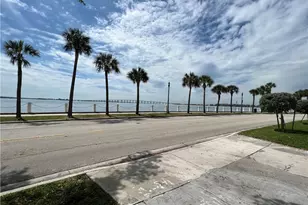 1440 Brickell Bay Dr, Miami, FL 33131 - Photo 15