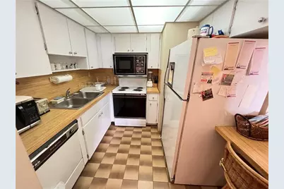 1440 Brickell Bay Drive #606, Miami, FL 33131 - Photo 11