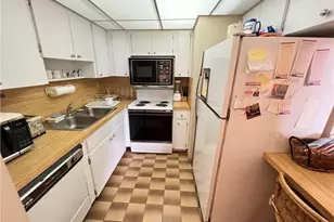 1440 Brickell Bay Dr, Miami, FL 33131 - Photo 11