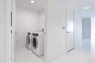 851 NE 1st Avenue #1912, Miami, FL 33132 - Photo 23