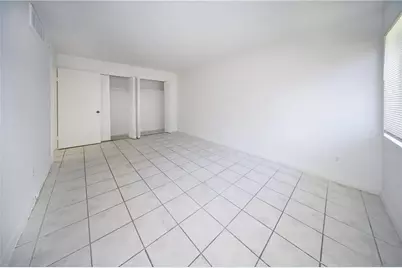 1000 NW 95th Terrace, Miami, FL 33150 - Photo 5