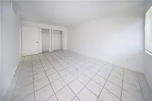 1000 NW 95th Terrace, Miami, FL 33150 - Photo 5