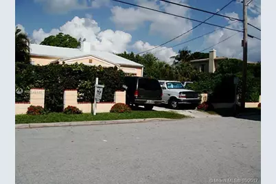 9324 Abbott Avenue, Surfside, FL 33154 - Photo 29