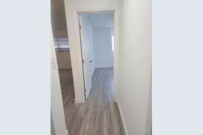 900 SW 11th Street #3, Hallandale Beach, FL 33009 - Photo 11