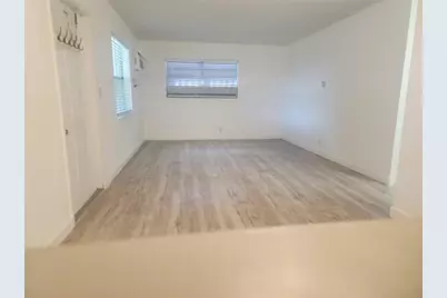 900 SW 11th Street #3, Hallandale Beach, FL 33009 - Photo 13