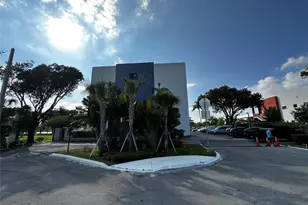 105 S Riverside Dr, Pompano Beach, FL 33062 - Photo 21