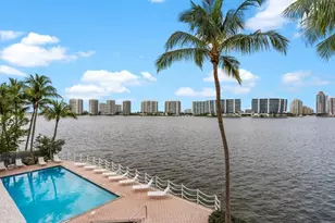 18260 N Bay Rd, North Miami Beach, FL 33160 - Photo 31