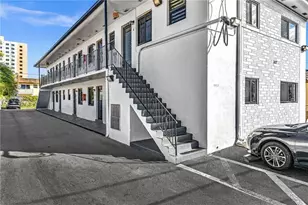 1027 SW 3rd St, Miami, FL 33130 - Photo 9