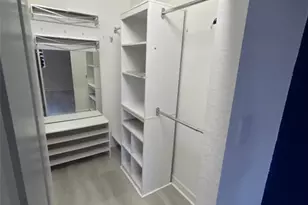 851 NE 211th St, Miami, FL 33179 - Photo 5