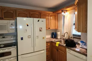 10180 NW 30th Ct, Sunrise, FL 33322 - Photo 9