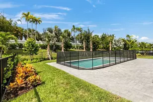 9224 Crestview Cir, West Palm Beach, FL 33412 - Photo 21