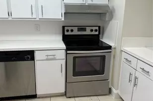 941 Crystal Lake Dr, Pompano Beach, FL 33064 - Photo 7