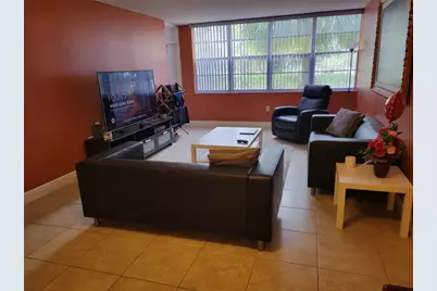 1400 Saint Charles Place #211, Hollywood, FL 33026 - Photo 9