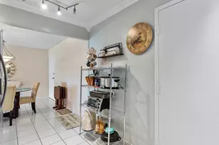 111 Golden Isles Dr, Hallandale Beach, FL 33009 - Photo 23