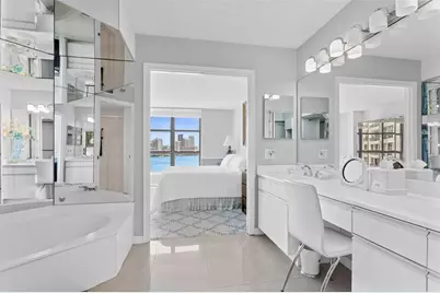 3530 Mystic Pointe Drive #910, Aventura, FL 33180 - Photo 15