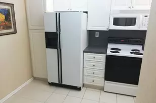 9420 S Hollybrook Lake Dr, Hollywood, FL 33025 - Photo 5