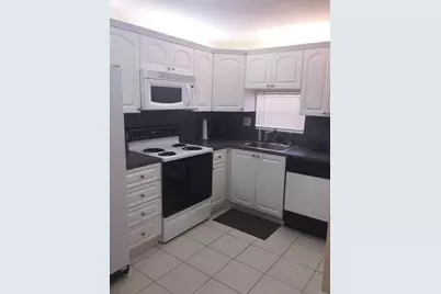 9420 S Hollybrook Lake Drive #305, Pembroke Pines, FL 33025 - Photo 3