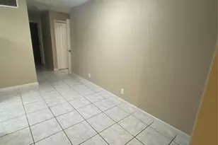 5709 NW 27th Ct, Fort Lauderdale, FL 33313 - Photo 5