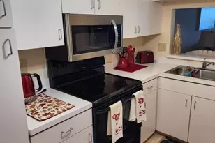 9655 N Belfort Cir, Tamarac, FL 33321 - Photo 13