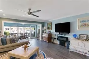 1323 NE 28th Ave, Pompano Beach, FL 33062 - Photo 21