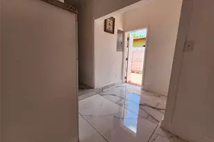 1570 NE 159th St, North Miami Beach, FL 33162 - Photo 5