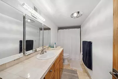 800 SE 4th Street SE #104, Fort Lauderdale, FL 33301 - Photo 25
