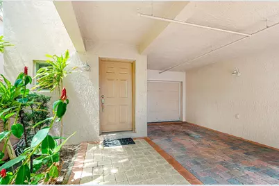 2005 Oceanwalk Terrace #300, Pompano Beach, FL 33062 - Photo 3