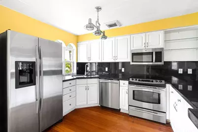 2005 Oceanwalk Terrace #300, Pompano Beach, FL 33062 - Photo 9