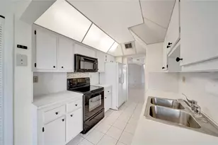 7200 Radice Ct, Lauderhill, FL 33319 - Photo 19