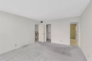 521 N Riverside Dr, Pompano Beach, FL 33062 - Photo 17