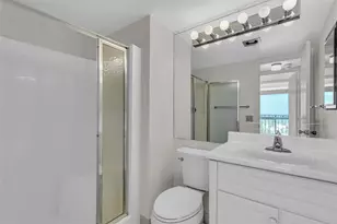 521 N Riverside Dr, Pompano Beach, FL 33062 - Photo 9