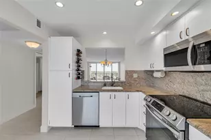 521 N Riverside Dr, Pompano Beach, FL 33062 - Photo 35