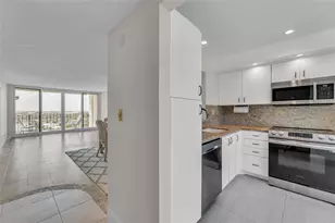 521 N Riverside Dr, Pompano Beach, FL 33062 - Photo 31