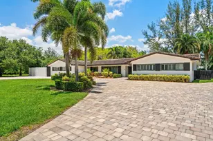 14701 Sunset Ln, Fort Lauderdale, FL 33330 - Photo 3