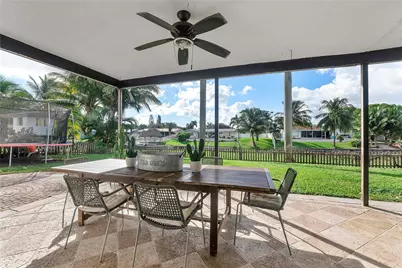 1034 SW 24th Avenue, Boynton Beach, FL 33426 - Photo 15