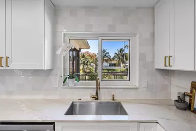 1034 SW 24th Avenue, Boynton Beach, FL 33426 - Photo 9