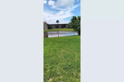 10145 Sunrise Lakes Boulevard #405, Sunrise, FL 33322 - Photo 5