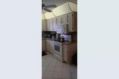 10145 Sunrise Lakes Boulevard #405, Sunrise, FL 33322 - Photo 7