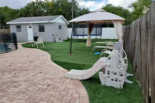 811 S Broadway, Lantana, FL 33462 - Photo 9