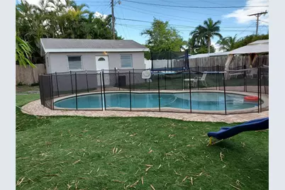 811 S Broadway, Lantana, FL 33462 - Photo 15