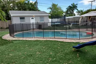 811 S Broadway, Lantana, FL 33462 - Photo 15