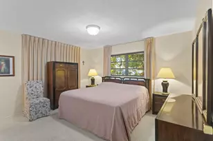 1577 NE 49th St, Oakland Park, FL 33334 - Photo 15