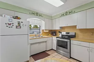 1577 NE 49th St, Oakland Park, FL 33334 - Photo 13