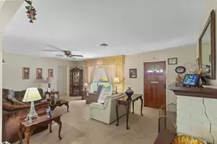 1577 NE 49th St, Oakland Park, FL 33334 - Photo 7