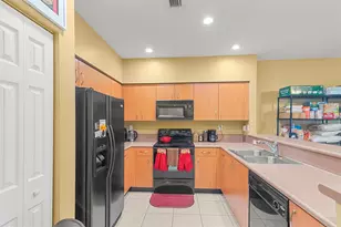 8351 SW 29th St, Miramar, FL 33025 - Photo 11